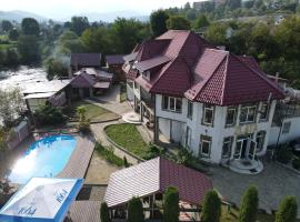 Villa «Zlata», hotel with pools in Verkhovyna