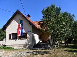 Holiday Home Matan, hótel í Saborsko