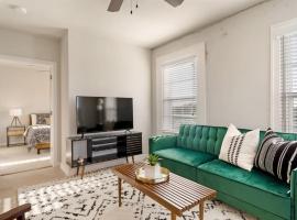 Chic Downtown Waco Apartment, apartment in Waco