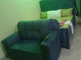 La Grande cosy studio apartment, hotel with parking in Mtwapa