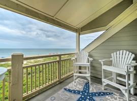 Beachfront Condo with Unobstructed Ocean Views!: Oak Island şehrinde bir kiralık tatil yeri