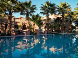 Sawadi Ecolodge, hotel con piscina en Skoura