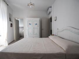 Affittacamere Solki, hostal o pensión en SantʼAntìoco