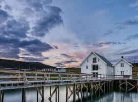 洛夫森博格布里吉度假屋，Kongsfjord博茨菲尤爾海達路德渡輪碼頭（Hurtigruten Terminal Båtsfjord）附近的飯店