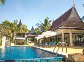 Baan Chom Tawan Villa, hotel em Lipa Noi