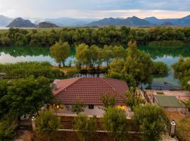 Luxury House Lotos, hotel v destinaci Golubovci