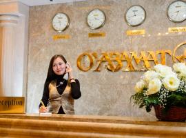 O Azamat, hotell sihtkohas Astana huviväärsuse Seyfullin Monument lähedal