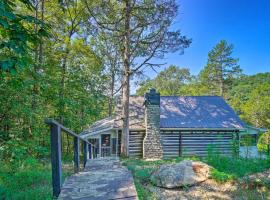 Pet-Friendly Speedwell Cabin, 1 Mi to Water!，位于Alder的酒店