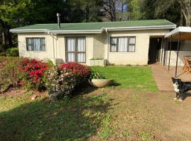 Peartree Cottage, hotel v mestu Hogsback