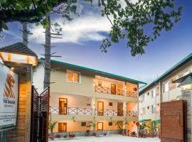 Resorts By The Baagh, Bhimtal: Bhimtal şehrinde bir otel