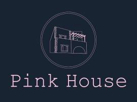 Pink House, hišnim ljubljenčkom prijazen hotel v mestu Palaiochóra