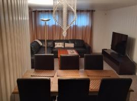 apartment on the first floor of the house, renta vacacional en Skien