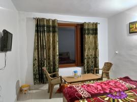 WonderLand Guest House, Privatzimmer in Udhampur