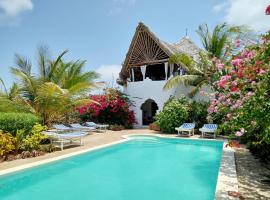 HUHURU House, hotel v destinaci Watamu