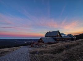 Schronisko PTTK Hala Szrenicka, hotel cerca de Montaña Szrenica, Szklarska Poręba