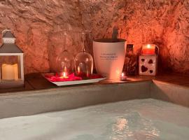 Tama67 suite, hotel with jacuzzis in Ostuni
