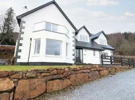 Luxury Highland Home in Scotlands' Great Glen