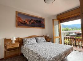 DOLOMITI HOUSE 4, Ferienwohnung in Fiera di Primiero