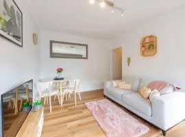 Bright and Sunny Gem on Hotham