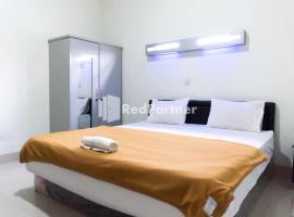 Wisma Aini Syariah Mitra RedDoorz, hotell i Kedaton