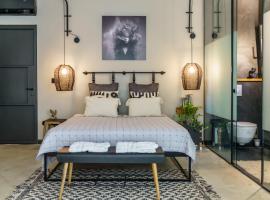 גלילה - סוויטת בוטיק רומנטית מושלמת לזוגות עם האט טאב פרטי, B&B in Bustan HaGalil