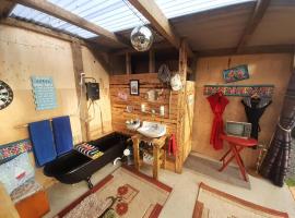 Father Ted Retro Caravan!, glamping site in Drumaville