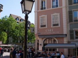 SECRET MAMA with mobile aircon, including a free parking space at 200 meters, Hotel in Colmar