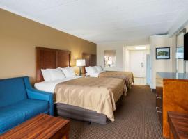 Quality Inn & Suites Oceanblock、オーシャンシティにあるサンダーラグーン・ウォーターパークの周辺ホテル