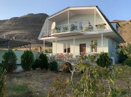 The SEVAN LAKE HOUSE, holiday home in Shorzha