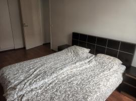 FREE Sauna and Laundry, 5min to Metro, 15min to Center, appartement à Espoo