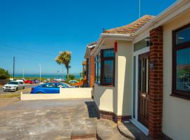 Botany Bay Holiday House - Family friendly, 50M from the beach, hotel barato en Kent