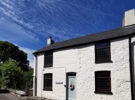 Glan-Yr-afon cottage two bedrooms, vila u gradu 'Sennybridge'