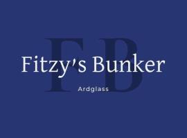Fitzy's Bunker - Modern Beach Apartment: Ardglass şehrinde bir otel