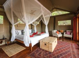 Amber River Camp, luxury tent in Okavango Delta