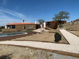 Monte Clérigo Casas de Campo, hotel i Almodôvar