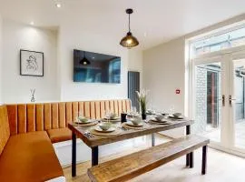 Lancefield House - Air Host & Stay - 5 Bedroom Sleeps 15