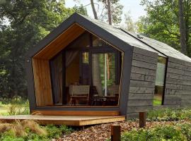 Diamond Suite in the woods, feriebolig i Holten
