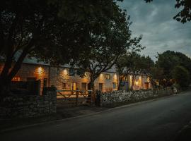 Vicarage Farm Cottages, hótel í Tideswell