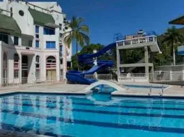 Confortable apartamento en hermoso condominio.