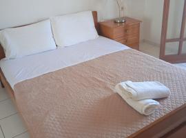 Malia budget, hotel with parking in Pírgos