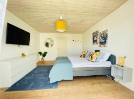 aday - Frederikshavn City Center - Charming double room, habitación en casa particular en Frederikshavn