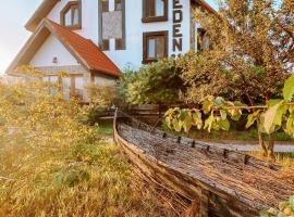 Pensiunea EDEN, hostal o pensión en Crisan