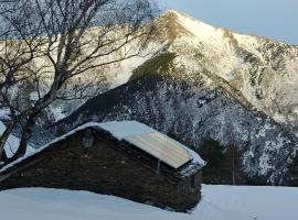 Bordes Pirineu, Costuix, palapinė su patogumais mieste Areu