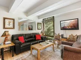 311 Vail International Condo