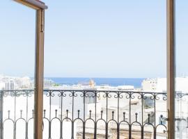 STUNNING 4 BEDROOM APART. NEAR BALLUTA BAY