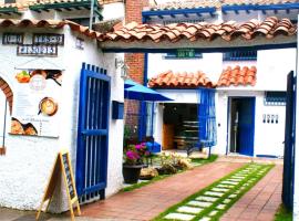 Aloha Hostel, отель в городе Богота, рядом находится Centro Comercial Monteverde