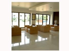 ASR Guesthouse, habitación en casa particular en Tirupati