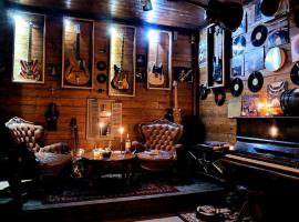 Pirola Music Ranch Guest House B&B, hotel bajet di Romano di Lombardia