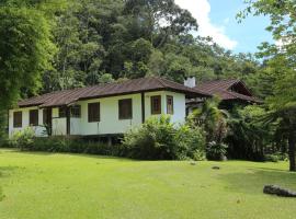 Sítio Sanandu - Conforto no Paraíso Ecológico de Macaé de Cima, pet-friendly hotel in Lumiar