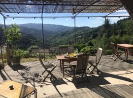 Gite très belle vue au cœur des Cévennes, hótel með bílastæði í Saint-Germain-de-Calberte